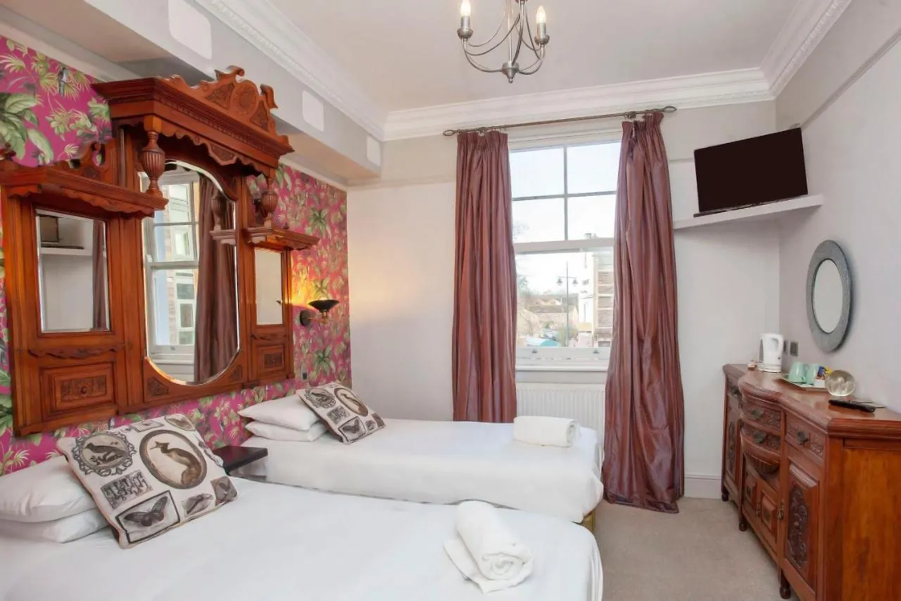 Holiday home Higgihaus #5 3-5 Bed Small Groups Hip Location Sleeps 4 - 10 Cardiff United Kingdom